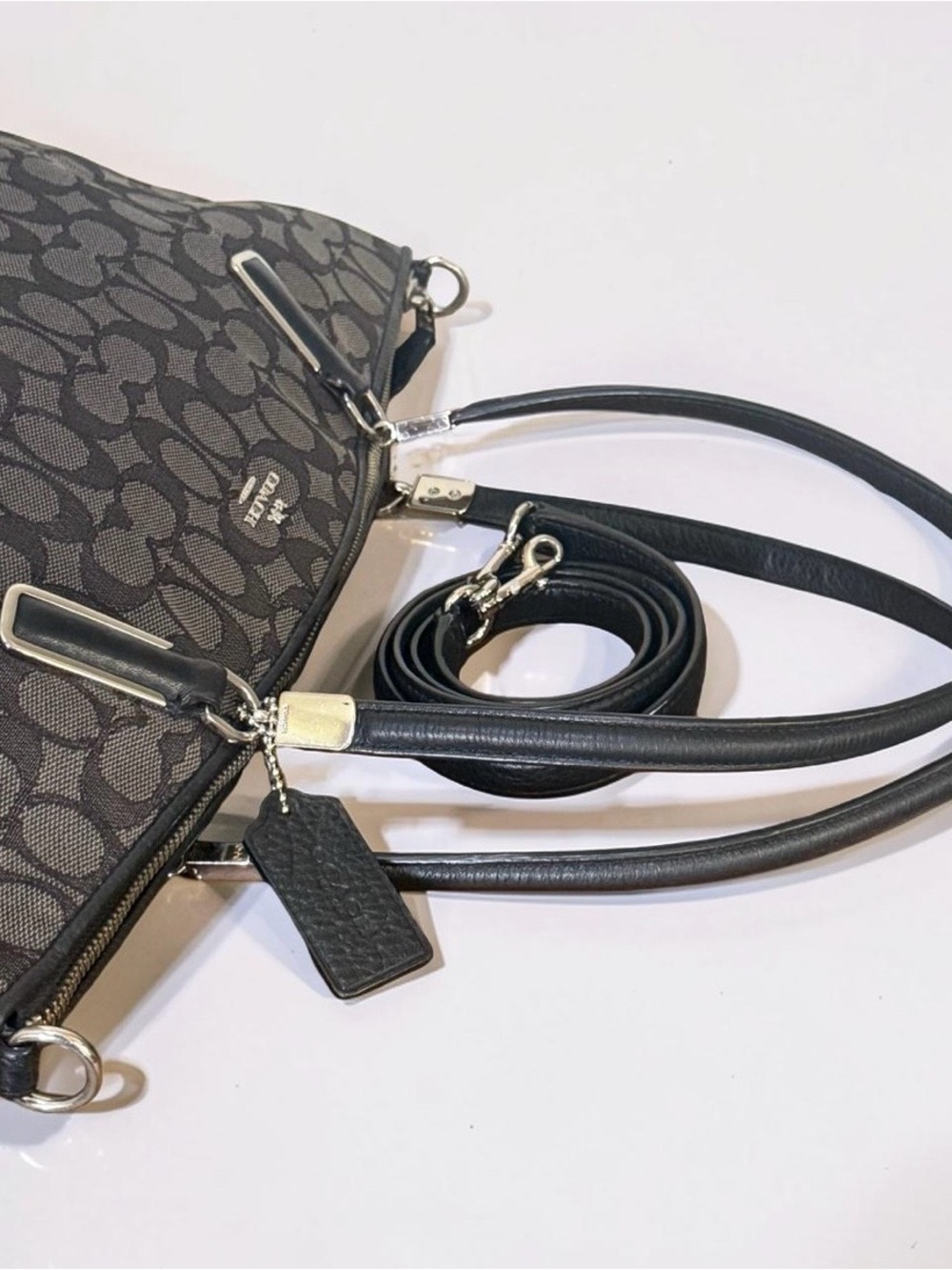 Authenticated Coach Signature Gray Black Signature Tote Crossbody! COA! - Picture 9 of 15
